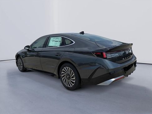 New 2026 Hyundai Sonata SEL FWD image 3