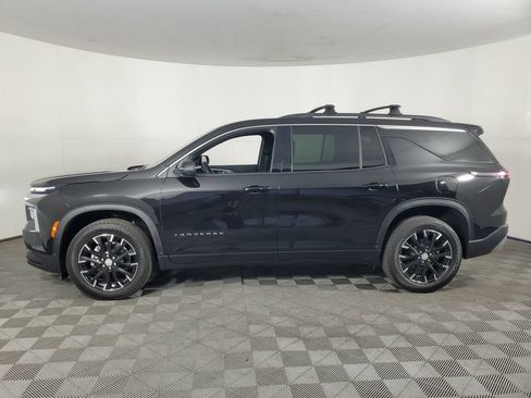 Used 2026 Chevrolet Traverse LT w/ Sun and Wheel Package FWD image 7