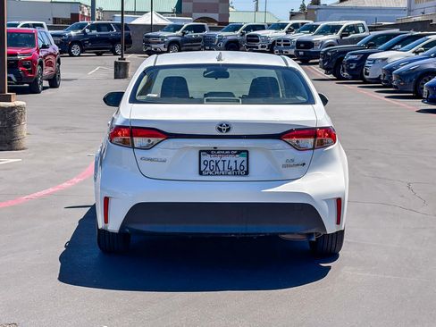 Used 2023 Toyota Corolla LE FWD image 4