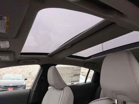 New 2026 Toyota Prius XLE image 9