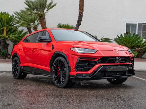 Used 2022 Lamborghini Urus AWD/4WD image 39