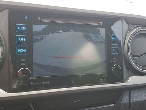 Used 2016 Toyota Tacoma TRD Sport w/ Towing Package AWD/4WD image 18