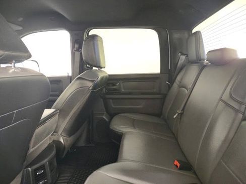 Used 2022 RAM 2500 Tradesman w/ Chrome Appearance Group AWD/4WD image 15