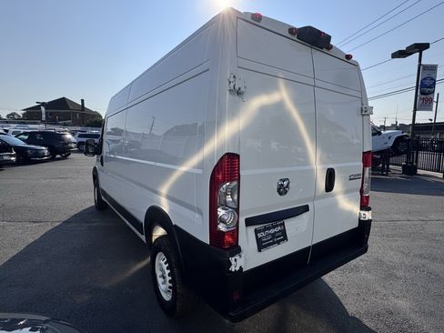 Used 2025 RAM ProMaster 2500 w/ Safety Group image 5