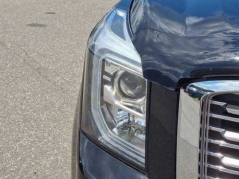 Used 2019 GMC Yukon Denali w/ Denali Ultimate Package AWD/4WD image 26