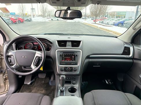 Used 2014 GMC Acadia SLE image 3
