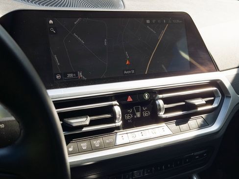 Used 2021 BMW 330i Sedan w/ Premium Package image 16