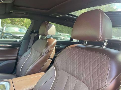 Used 2019 BMW 750i xDrive w/ Autobahn Package AWD/4WD image 20