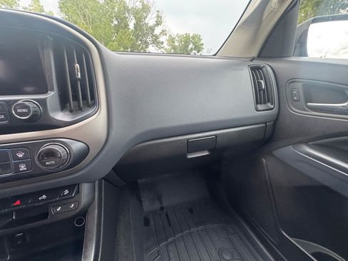 Used 2017 Chevrolet Colorado Z71 AWD/4WD image 20