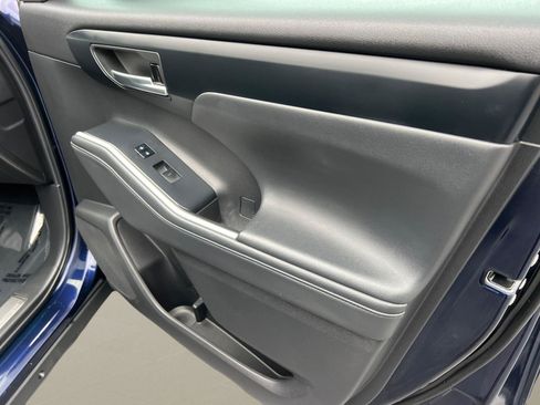 Used 2022 Toyota Highlander XLE image 15