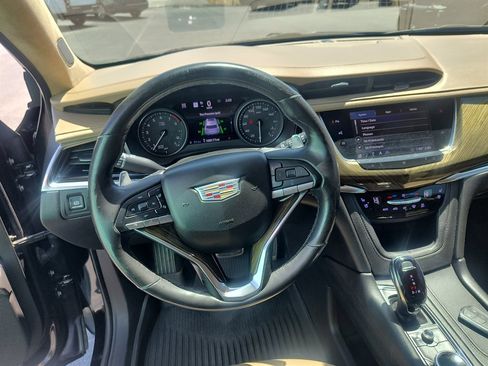 Used 2020 Cadillac XT6 Sport w/ Platinum Package AWD/4WD image 16