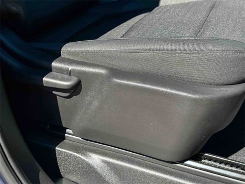 Used 2022 Chevrolet Silverado 1500 Custom image 23