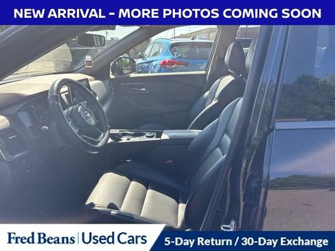 Used 2021 Nissan Rogue SV w/ Premium Package AWD/4WD image 12