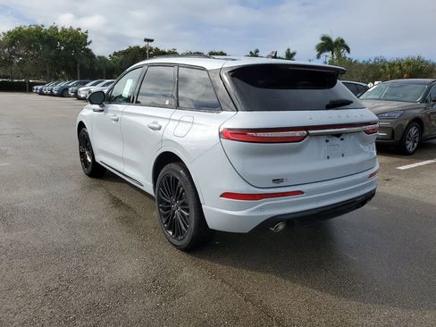 New 2026 Lincoln Corsair Premiere image 3