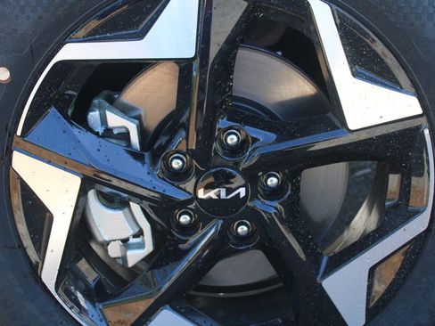 New 2026 Kia Seltos S image 17