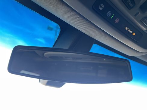 Used 2020 GMC Sierra 1500 SLE w/ SLE Value Package image 34