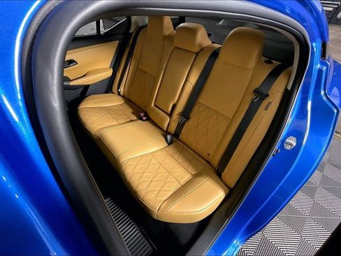 Certified 2025 Nissan Sentra SV w/ SV Premium Package image 37