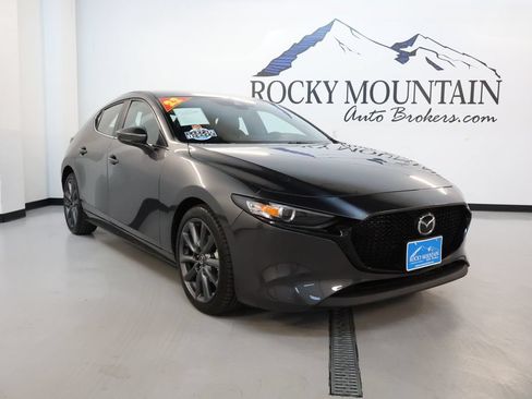 Used 2022 MAZDA MAZDA3 s FWD image 1