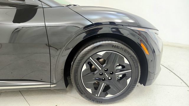 Used 2025 Kia EV6 Wind AWD/4WD image 21