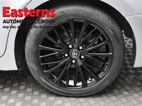 Used 2019 Toyota Camry SE image 8