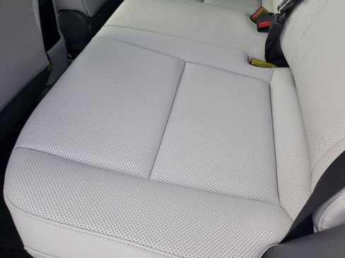 Used 2025 Hyundai Kona Limited image 14