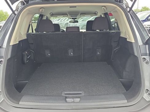 Certified 2023 Nissan Rogue SV FWD image 10