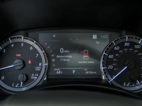 Used 2023 Toyota Highlander XLE AWD/4WD image 22