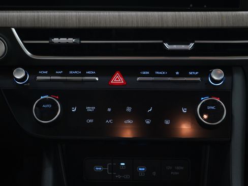 Certified 2025 Hyundai Sonata SEL FWD image 17