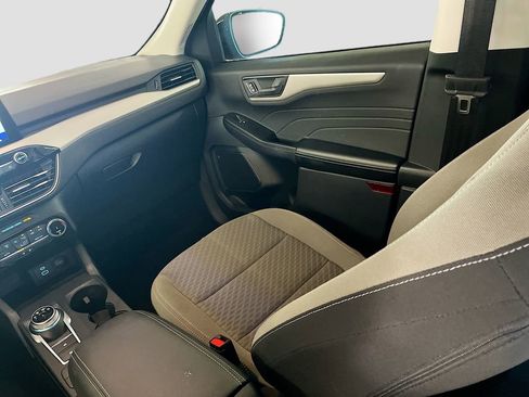 Used 2022 Ford Escape SE w/ SE Sport Appearance Package image 21