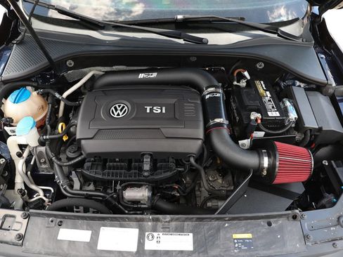 Used 2015 Volkswagen Passat 1.8T SE FWD image 42