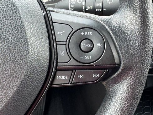 Certified 2025 Toyota RAV4 XLE FWD image 25