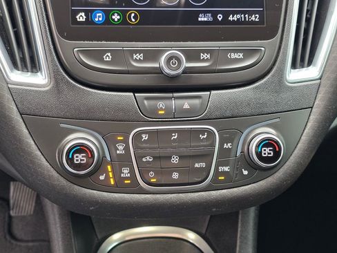 Used 2020 Chevrolet Malibu LT image 23