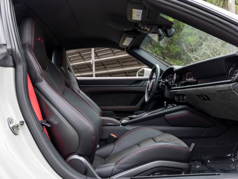Certified 2022 Porsche 911 Targa 4 GTS image 52
