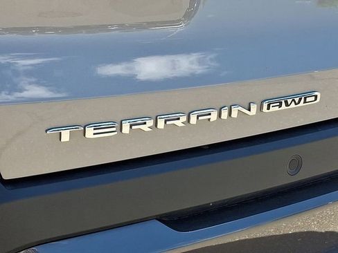 Used 2025 GMC Terrain Elevation AWD/4WD image 32