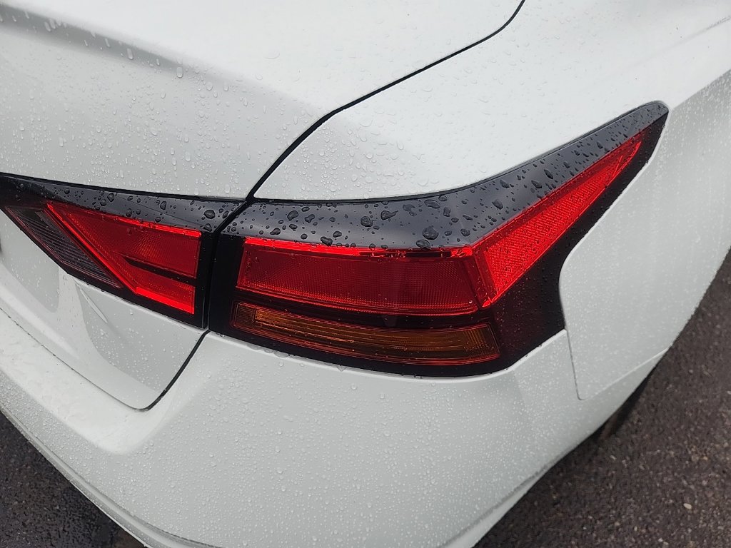 Used 2020 Nissan Altima 2.5 S FWD image 12