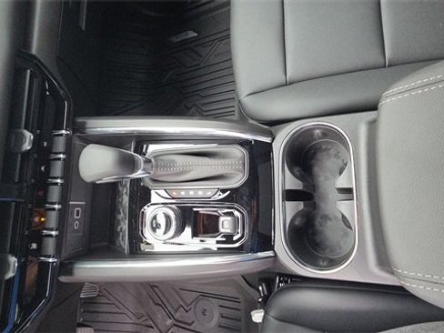 New 2026 GMC Canyon Elevation w/ Convenience Package image 30