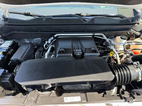 Used 2023 Chevrolet Colorado LT w/ LT Convenience Package II AWD/4WD image 8