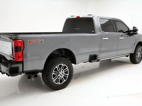 Used 2025 Ford F350 Platinum w/ Platinum Plus Package image 10