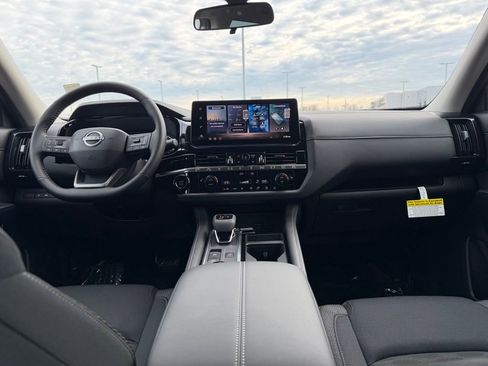 New 2026 Nissan Pathfinder SV image 19