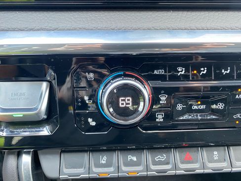 Used 2025 GMC Sierra 2500 Denali w/ Denali Reserve Package image 26