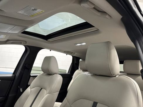 Used 2024 MAZDA CX-90 Plug-In Hybrid w/ Preferred image 7