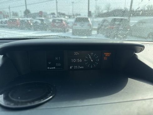 Used 2018 Subaru Forester 2.5i Premium w/ All-Weather Package image 17