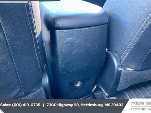 Used 2018 Toyota RAV4 Limited FWD image 25