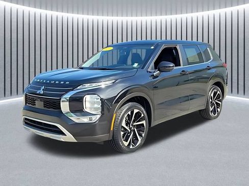 Used 2024 Mitsubishi Outlander SE FWD image 3