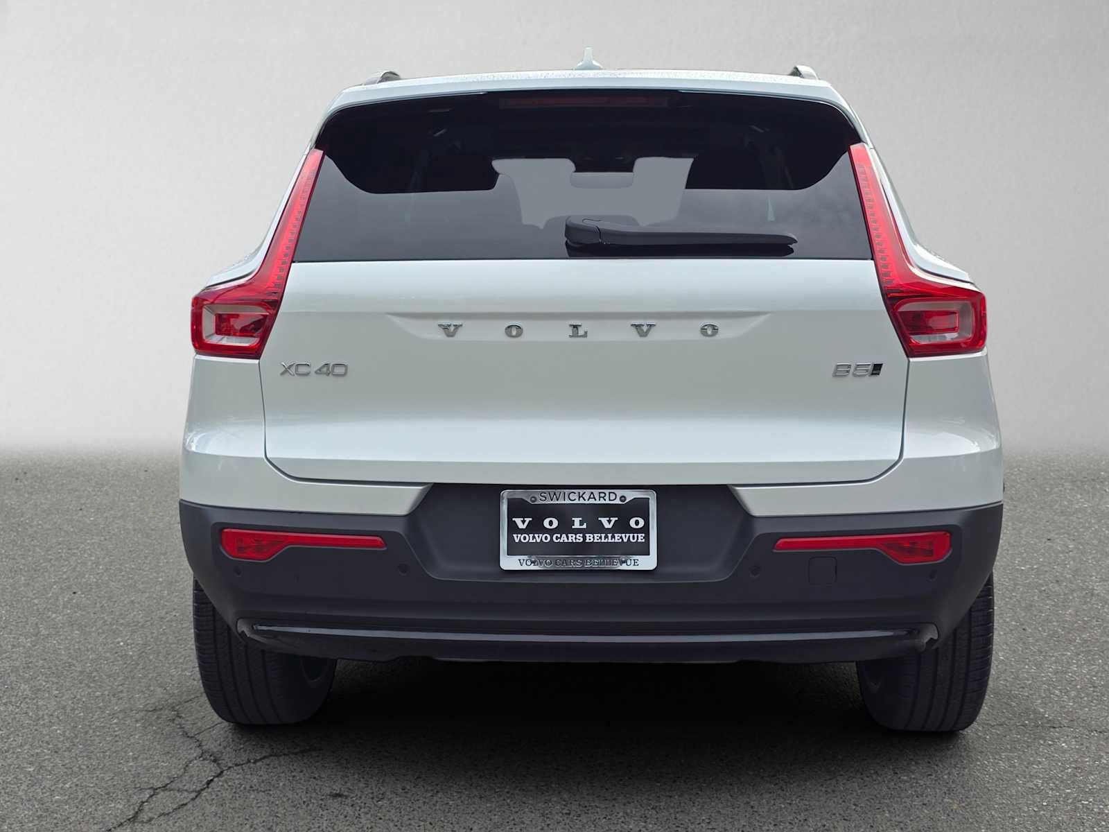 Used 2026 Volvo XC40 B5 Ultra w/ Climate Package AWD/4WD image 4