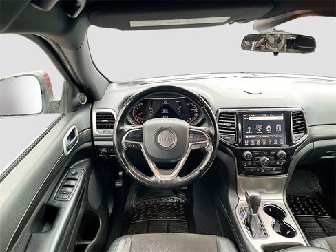 Used 2021 Jeep Grand Cherokee Laredo X image 22