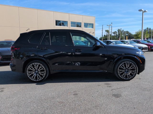 Used 2025 BMW X5 sDrive40i w/ M Sport Package RWD image 4