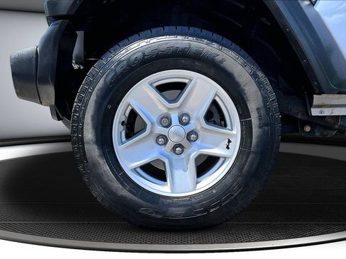Used 2020 Jeep Gladiator Sport w/ Quick Order Package 24S AWD/4WD image 35