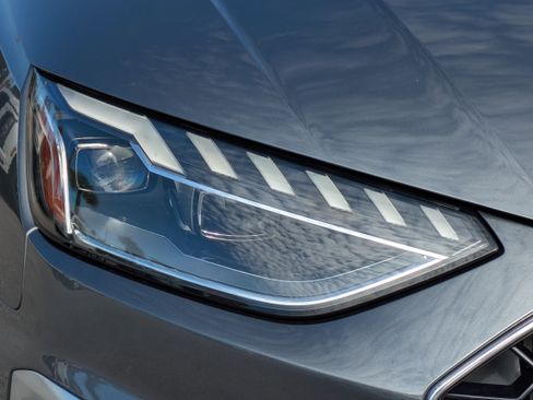 Used 2021 Audi A4 2.0T Premium Plus w/ Premium Plus Package image 10