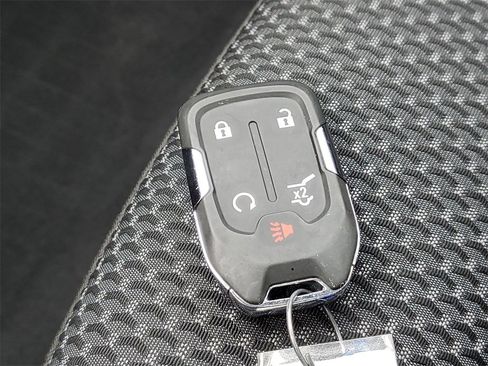 Used 2022 GMC Acadia SLE w/ Driver Convenience Package image 33